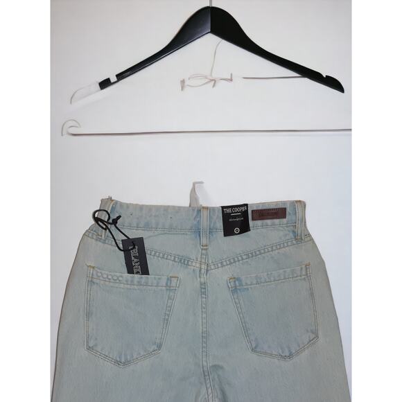 NWT - Blank NYC The Cooper Slim Straight Leg Jeans w/ Slit Super Power Wash 24 - Picture 7 of 7